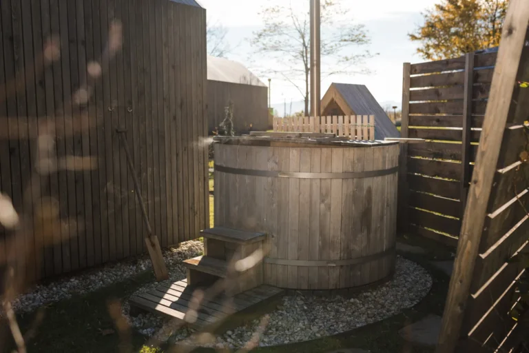 Kompletny przewodnik po częściach do balii ogrodowych – zbuduj i ulepsz swoją strefę relaksu